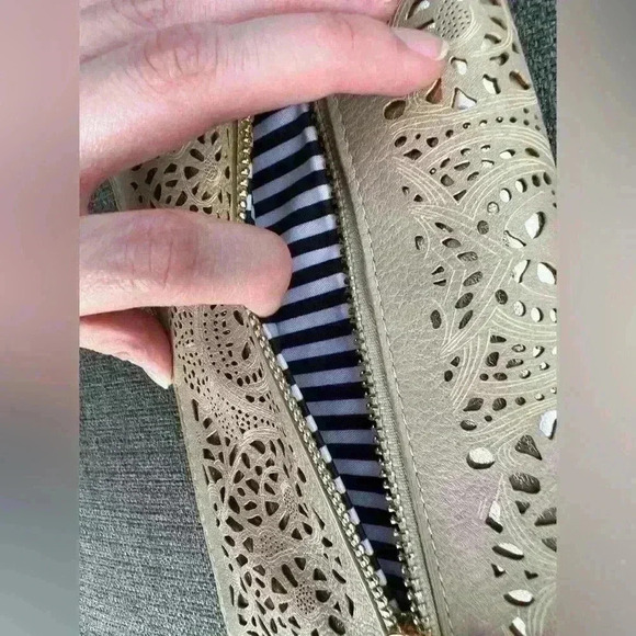 Mystique Women’s Floral Cut Out Tan Gold Chain Luxury Purse Wedding Guest Bag - Picture 11 of 15